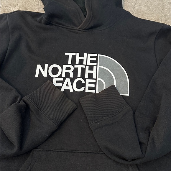 The North Face boys XL Black Pullover Hoodie - Picture 3 of 3